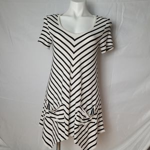 Black and white tunic